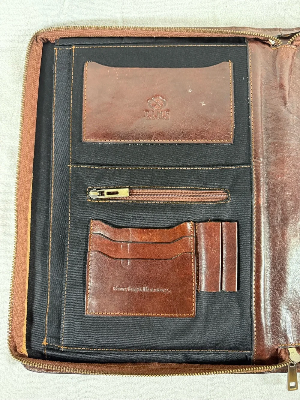 Vintage Time Resistance Classic Brown Leather Zip Folio Organizer